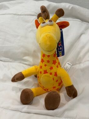 Toys R Us Geoffrey Giraffe plush 14” NWT